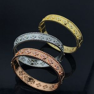 Fashionable Women's Bracelet Classic Ring Bracelet Diamond Bracelet Rose Gold Electroplated 18k Gold Charm Fashion