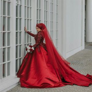 Luxury Red Dubai Arabic Muslim Plus Size Ball Gown Bröllopsklänningar Långa ärmar Pärlor Lace Appliqued Wedding Bridal Clows Robe de Marie 2621