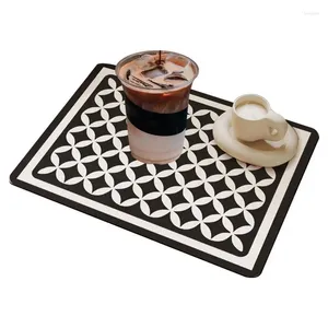 キッチンカウンターのためのテーブルマットの乾燥再利用可能なコーヒーマットカットテーブルドライ防水パッド