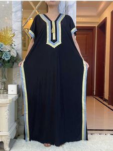 エスニック服2023最新の到着女性サマードレス高クーティファブリック刺繍プロセス