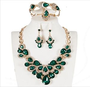 Elegante caduta d'acqua a forma di goccia di cristallo Shinestones Necklace Orecchini Bracciale Set Bracciale Set di gioielli da ballo da sposa per donne Gift1253251