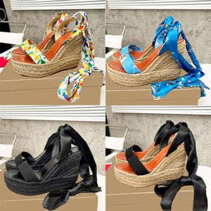 Tasarımcı yüksek topuklu gerçek ipek ayak bileği kayış kama sandalet platform kadınlar espadriles sandal yaz gelinlik ayakkabıları kutu 565