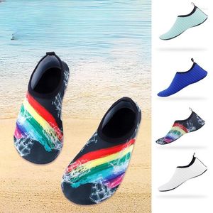 Scarpe casual Calzino da spiaggia da uomo e immersioni da donna Swiming Anti Slip Solle morbide tagliando il fiume a piedi nudi Tracing