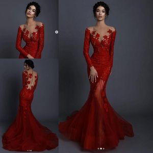 Red Lace Applique Kwiat Klątki wieczorne suknie z długim rękawem 2020 Sheer O-Neck Illusion Back Trumpet Sukienka balowa 226W