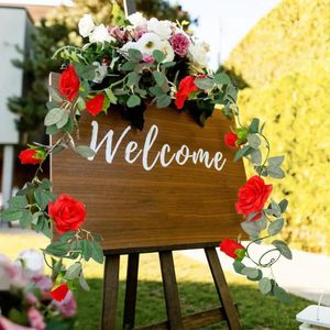 Dekorative Blumen gefälschte Rosenblumen Weinrebe mit Haken elegante künstliche Eukalyptus Girlande für Hausgartendekoration Innenräume