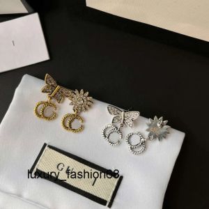 Stud Stud Top 18K Altın Kaplama 925 Lüks Tasarımcılar Stud Letters Bow Geometrik Charm Marka Kadın Tassel Kristal İnci Küpe Çar