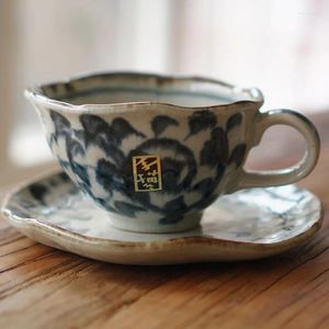 Tazze piattiere fiori retrò tazza di caffè creativa e set di piattini per la colazione giapponese tazza ceramica vintage tazzina porcellana