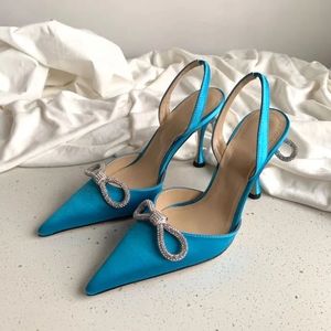 Flock High Heel Summer Style Ribbon Sandals عتيقة أسود أزياء في الكاحل مضخات القوس عقدة الأحذية غير الرسمية امرأة 02366