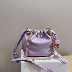 アクリルチェーンデザイナーラッキーバッグ女性ミニハンドバッグバケツ財布織りバッグレザーハンドバッグクラウドカウホーンガール