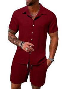 Maglietta da uomo a strisce di cotone estate set da uomo Shorts Casual Beach Shorts Sports Abita di lussuoso abbigliamento maschile 2 pezzi da pista da camicia da uomo hawaiano pantaloncini