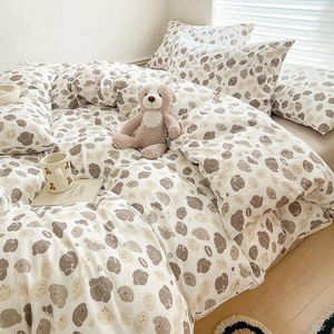 Set di biancheria da letto in grazioso cognello cogn o orsacchiotto a doppio strato set adorabile foglio marrone animale con il dormitorio trapuntato per bambini