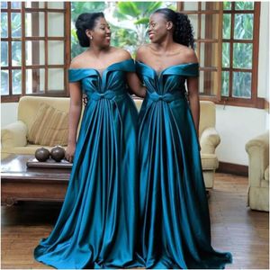 2022 Sydafrikanska satin brudtärna klänningar från axeln en linje älskling golvlängd bröllop gästklänningar formella parti slitage bm1 3154