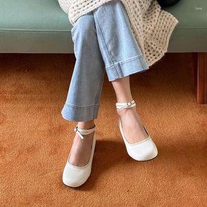 Sıradan Ayakkabı Kadın Mary Janes Beyaz Yuvarlak Toe Ayak Bileği Tokası Kawaii Lolita Deri Pompalar