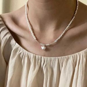 Pendant Necklaces Minar Sweet Silver Color Metallic Love Heart Pendant Necklaces for Women Faux Pearls Strand Asymmetry Chain Choker Necklace Gift