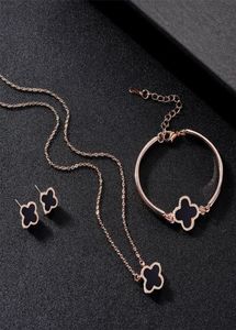 Modedesigner smycken fourleaf clover trepiece set women039s hänge 3 färg valfritt bröllop bankett hel3696252