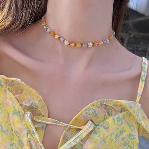 Pendant Necklaces Minar Bohemia Contrast Color Beaded Flowers Choker Necklace for Women Irregular Freshwater Pearl Pendant Necklaces Jewellery