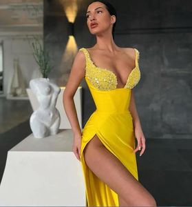 Sexy Yellow Satin Mermaid Prom Dresses Glitter Sequins bodice Spaghett Straps High Split Slit Formal Evening Party Gowns