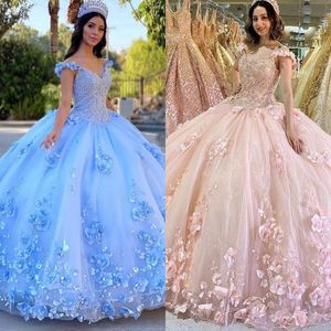 2022 الفراشة 3D الزهور فساتين Quinceanera قبالة كتف كرات العباءات منتفخ منتفخ بالمللقة الكريستالية Pageant Prom Sweet 15 16 فستان نسائي 232S