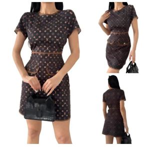 Designer Brand Women's Casual Dress 2024 Summer Letter V New Letter v Print Weist Simlging Women’s Dress