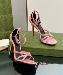 Elegancka marka kobiet kliny sandały buty kobiety kolce kolce stadnin