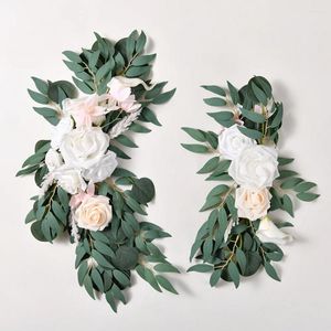 Flores decorativas Casamento artificial Garland, um par Rose Fake Flower para decoração Bouquets Bouquets Gift Home Bedroom Decor