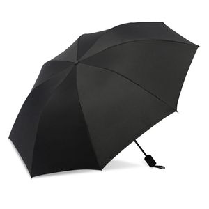 晴れた男性と女性の自動折りたたみ式折りたたみ傘が、日当たりと雨の両方の日焼け防止とUV保護のために黒層で補強されました