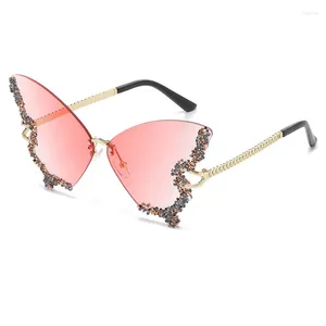Sonnenbrillen europäische und amerikanische Schmetterlingsform Diamond Randless Frauenmode personalisiert