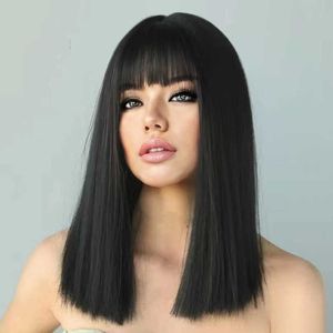 Peruk kadın orta uzunlukta düz saç simülasyon saç kuyruğu kesim siyah yüksek sıcaklık ipek bütün baş kapak