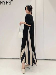 Платье с двумя частями NYFS 2024 Summer New Womens Vesidos Rope Elbise Shape Plus Plus Placted Patched Work шелковые бархатные брюки Q240511