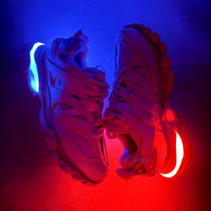 Luxury Track LED 3 3.0 Scarpe designer Scarpe per scarpe a LED Traccia per scarpe casual Platform Sneaker Sneaker da donna allenatore da donna Mens Lace Up Up Up Sports Scarpe Sports Taglia 35-45