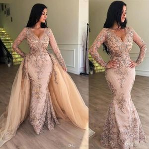 Nya långa ärmar sjöjungfruklänningar Evening Dress V Neck Lace Appliques Sequins Golvlängd Overkirts Tåg Formella aftonklänningar WE 298E