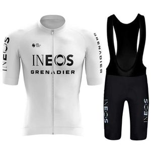 Fani na szczycie tee rower 2024 INEOS męskie ubranie letnie mtb szorty Jersey Set Spodnie Spodnie żelowe mundur droga Q240511