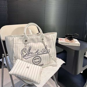 مصمم حقيبة يد حقيبة جلدية العلامة التجارية للسيدات CF Beach Tote Shopping كتف واحد كروس السيدات الجديدة سعة كبيرة حارة فتاة كل شيء wb9r