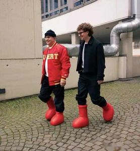2023 MĘŻCZYZN KOBIETY RAIN BOOTS Designerowie Big Red Bot Grube Bottom Bottom Botows Rubber Platforma BOOTIE Fashion Astro Boy Size 35-44 KP4808723