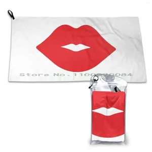 Toalha Red Lips Lips Quick Dry Gym Sports Bath Bath portátil Branco retrô vintage Romance americano Valentine Love Kisses Pattern