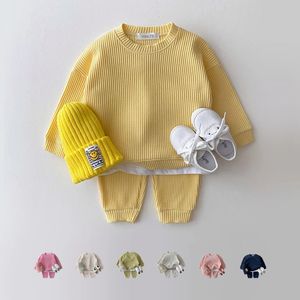 韓国の幼児のベビー服セット幼児の男の子の服セットセット模擬ワッフルコットンスウェットシャツパンツ2PCS衣装240507