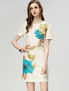 409 XL 2024 밀라노 런웨이 드레스 봄 승무원 목 목탄함 무릎 흰색 브랜드 같은 스타일 여자 드레스 패션 고품질 jiani