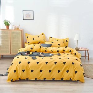 Bedding Defina a capa de cama amarela do coração preto Conjunto de garoto de edredão adulto folhas de crianças e travesseiros edredom