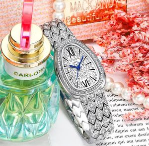 Lushika Brand Light Luxury Diamond Watch Armband för kvinna Fashion Simple Life Waterproof Quartz Ladies Watches Designer Female W8596143