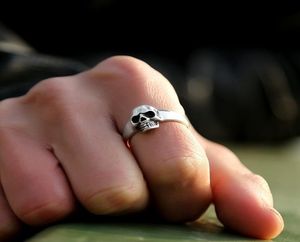 925 srebrna punkowa czaszka pierścień mężczyzn za vintage pierścienie dla mężczyzn miłośnicy mody mody biżuterii 2182000