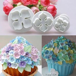 Moldes de cozimento 3pcs/conjunto Home Diy Bakeware Flower Punger Cutter Molds Stamp em relevo para fontes de biscoito de bolo fondant