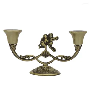 Posiadacze świec 2PCS Kościół katolicki Jezus Religijne Cross Stand Candlestick