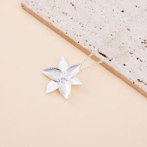 Chains Silver Color Lotus Flower Simple Pendant Necklace For Women Vintage Plant Charm Ladies Jewelry Neck Accessories
