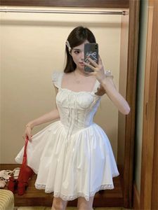 Günlük elbiseler tatlı dantel kare elbise fransız tarzı uçan kol yaz beyaz kısa boho yüksek bel romantik a-line vestido feminino