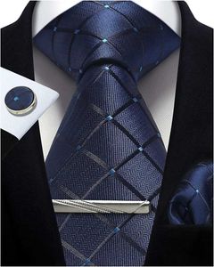 Neck Tie Set Classic 100% Silk Mens Band i presentförpackning 8cm Plaid Dot randig affärsslipsarduk Manschettknappar Bröllopsfest slipsuppsättning