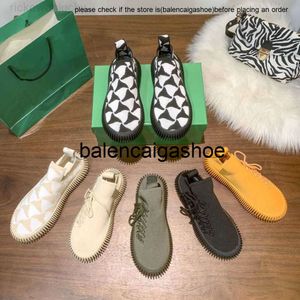 scarpe Bottegaa Fashion ondule Tech Tech Knit Sneaker Designer casual Scarpe in lavo arancione Khaki Slip su uomini bianchi ottici Sneaker di alta qualità allenatori di alta qualità da donna