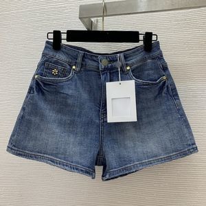 Designer Jeans 2024 Nytt vår sommarmode panelerade märke samma stil byxor lyxiga kvinnors shorts 0512-9