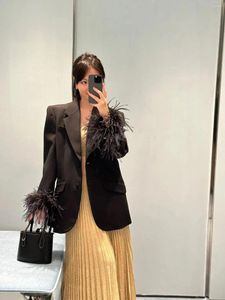 Abiti da donna Blazer Spring Autunno di alta qualità Feathers Black Black 50% Lana cappotto per le donne 2024 ddxgz2 4.25