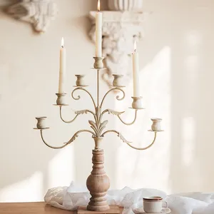 キャンドルホルダーアイアンレトロキャンドルスティックロマンチックな豪華なキャンドルライトディナーテーブル装飾ホルダーホームデコレーションヨーロッパスタイル