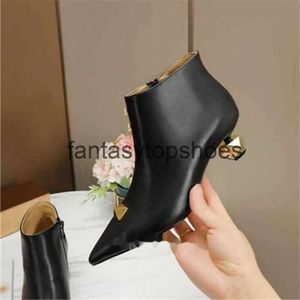 V-buckle Valentines Women Winter Top Design VT Boots Valentine Vintage Fashion Decorative Leather Cotton Cloth Wool Warm Keeping High Heel Thick Sole Snow